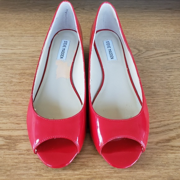 Steve Madden Shoes - Steve Madden Bunni Red Patent Peeptoe Wedges 9